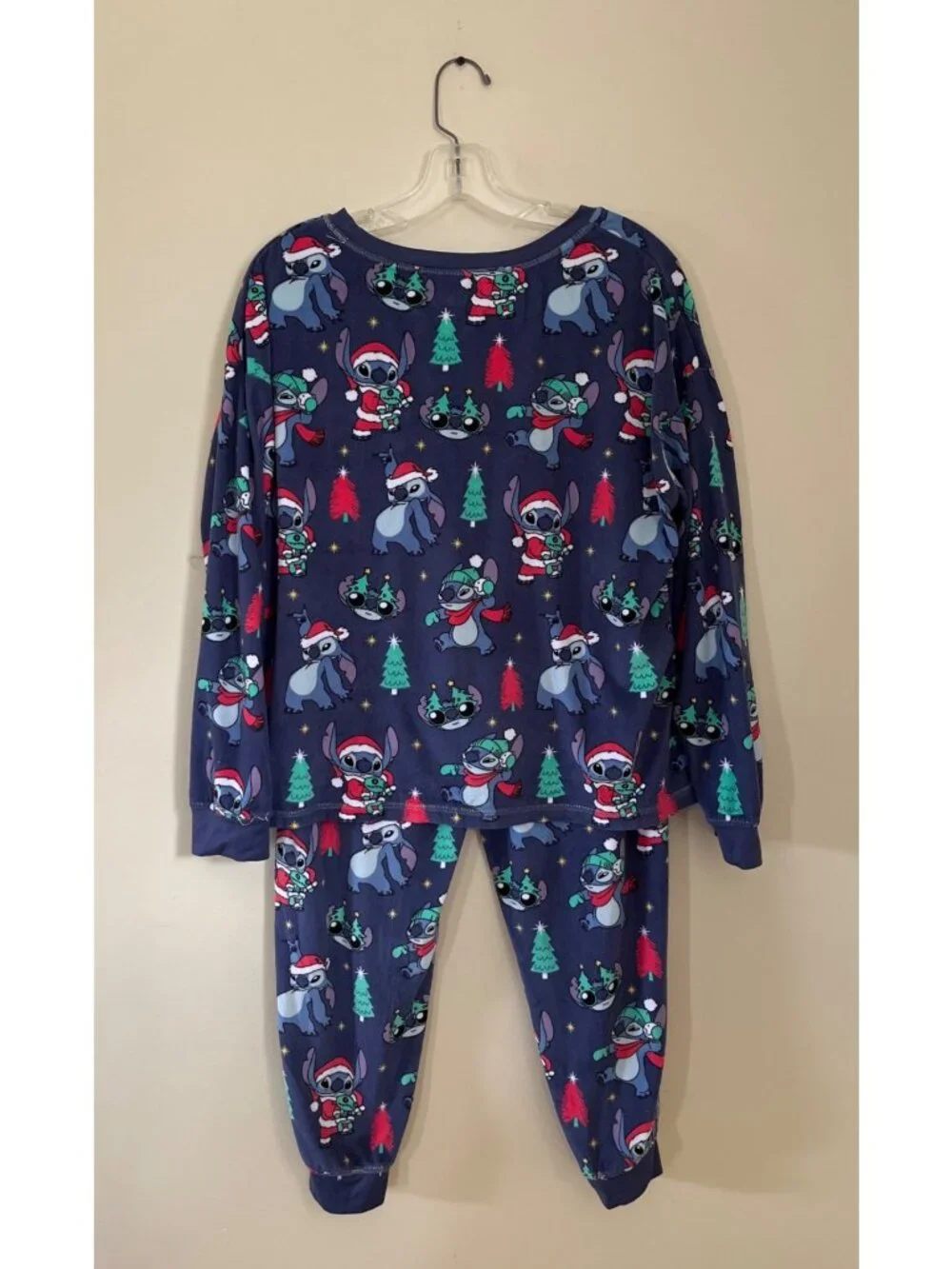 Disney Stitch Womens Large (12/14) Christmas Top And Pants Pajama Two Piece Set - Picture 3 of 8